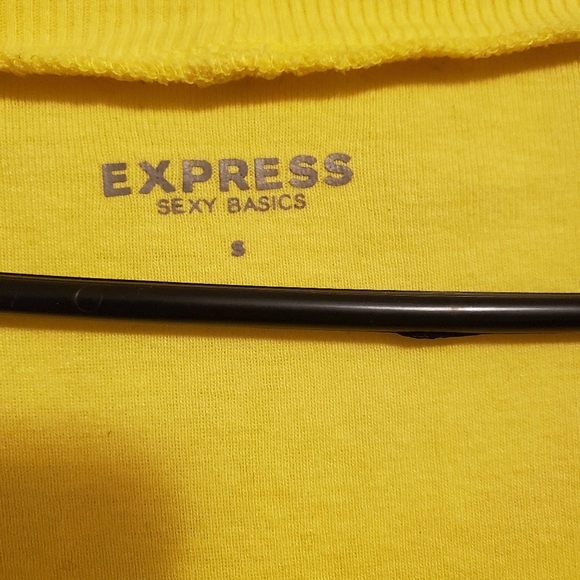 Express Low Cut Top - Picture 2 of 4